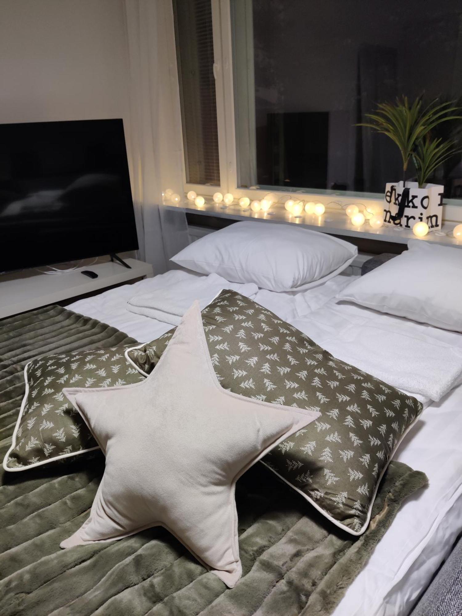 Inka Apartments With Daily Towel Change โรวานิเอมิ ภายนอก รูปภาพ